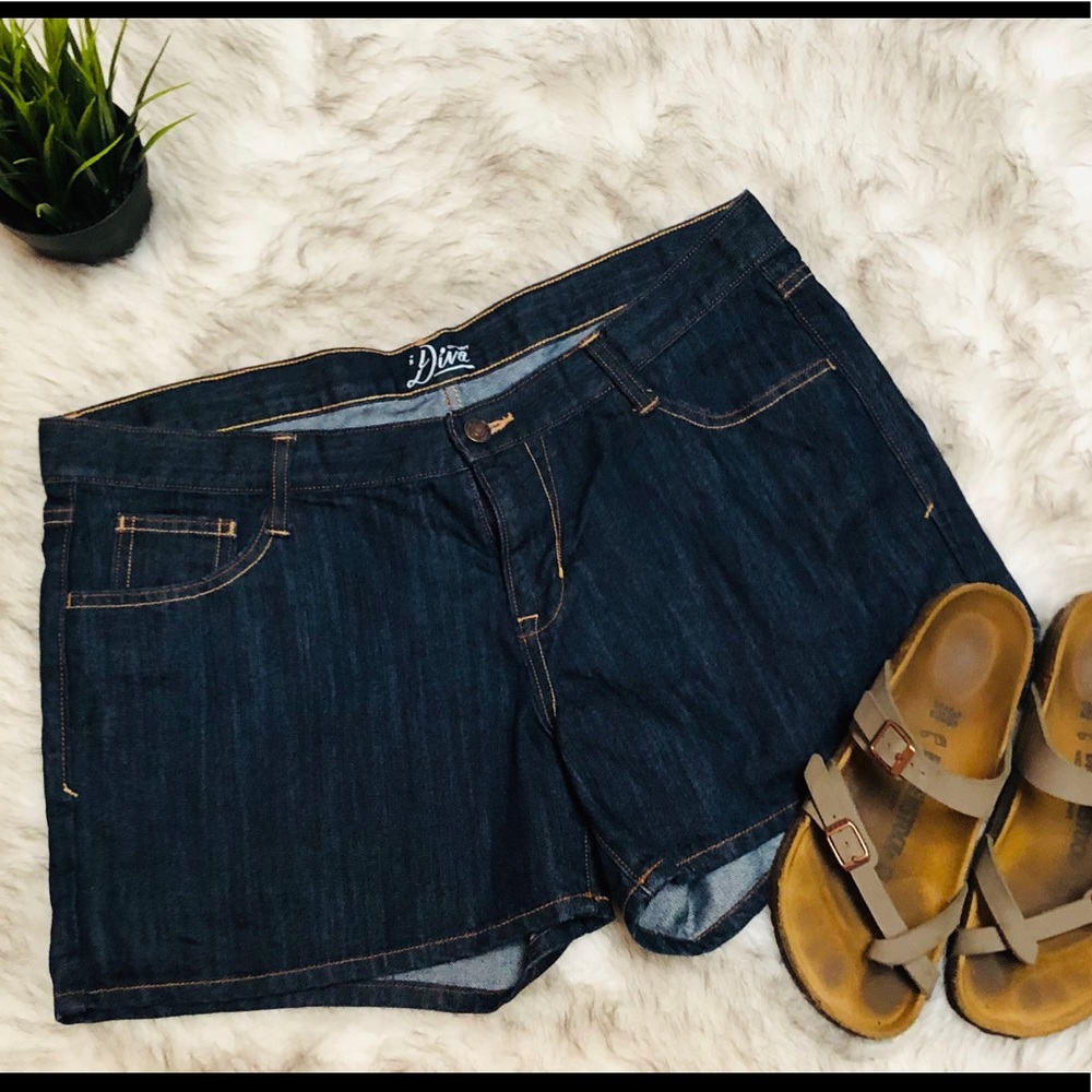 Old Navy Diva Dark Denim Shorts Sz 14 EUC💥
